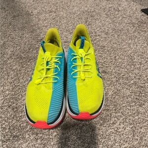 Hoka One One Carbon X